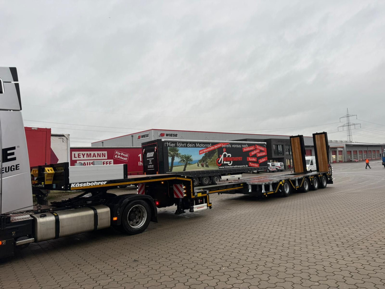 Nizko noseča polprikolica Kässbohrer K.SLA R 4 / 2N 18/40 Tieflader Radmulden tele: slika 7 Nizko noseča polprikolica Kässbohrer K.SLA R 4 / 2N 18/40 Tieflader Radmulden tele: slika 7