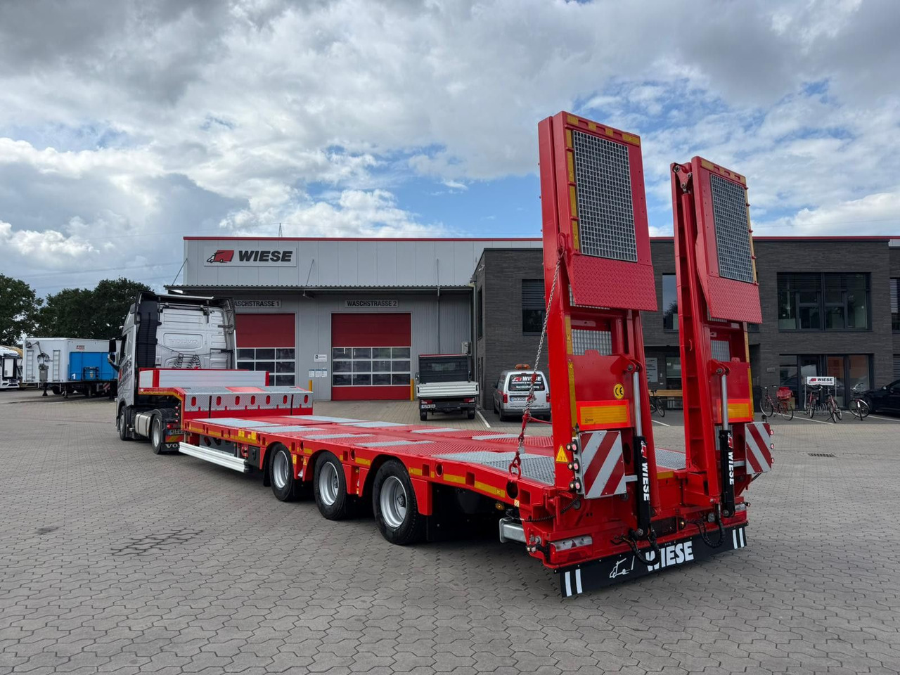 Kässbohrer SLS.HS Tieflader mit hydr. Schwanenhals - Nizko noseča polprikolica: slika 1 Kässbohrer SLS.HS Tieflader mit hydr. Schwanenhals - Nizko noseča polprikolica: slika 1