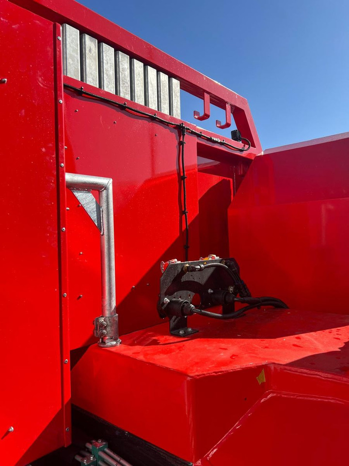 MAN 8x4 mit F1150RA.2.28 L616 Winde - Tovornjak s kesonom, Tovornjak z dvigalom: slika 2 MAN 8x4 mit F1150RA.2.28 L616 Winde - Tovornjak s kesonom, Tovornjak z dvigalom: slika 2