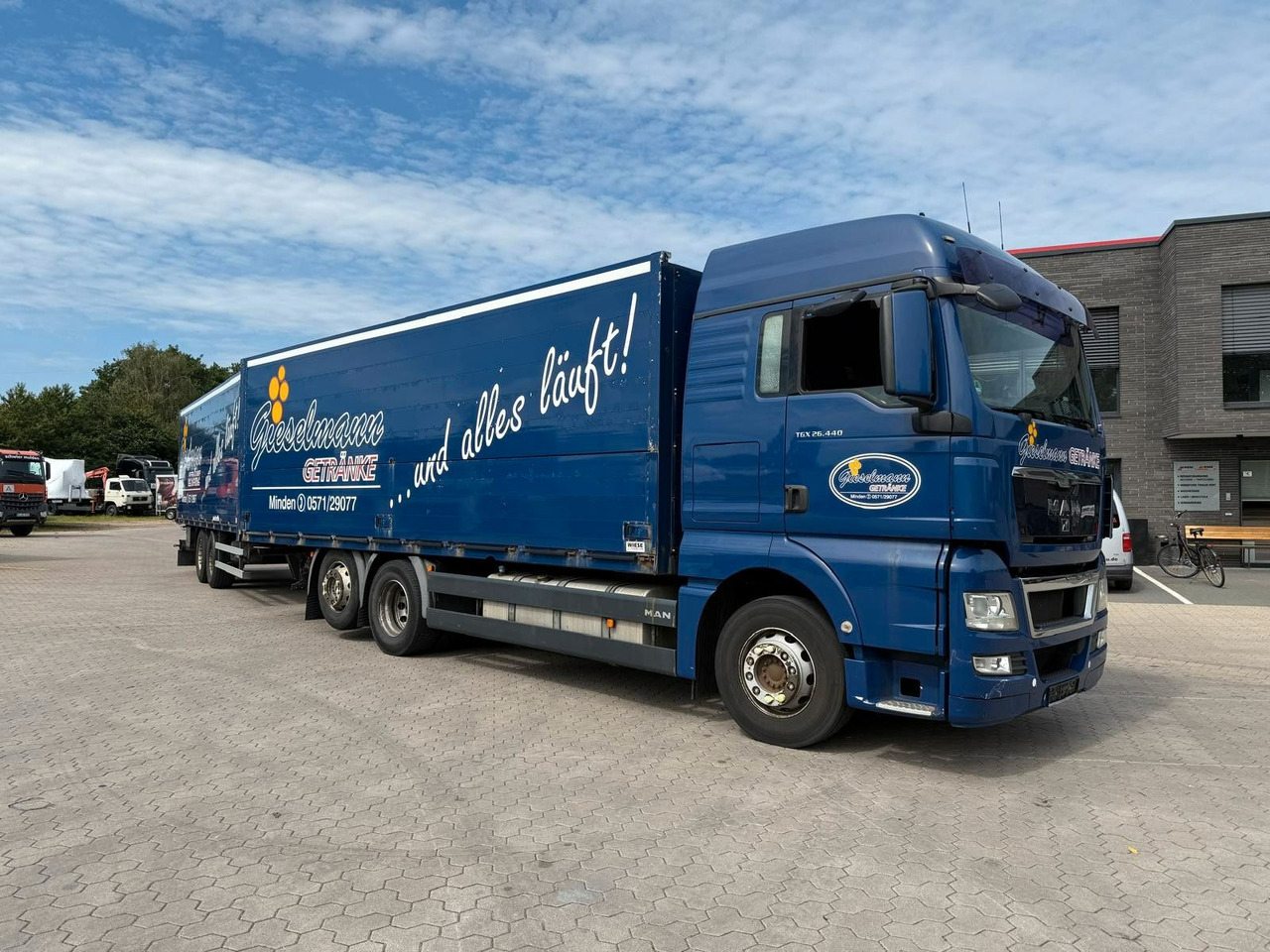 MAN TGA Schwenkwand-Getränkeaufbau incl. Anhänger - Tovornjak za prevoz pijač: slika 1 MAN TGA Schwenkwand-Getränkeaufbau incl. Anhänger - Tovornjak za prevoz pijač: slika 1