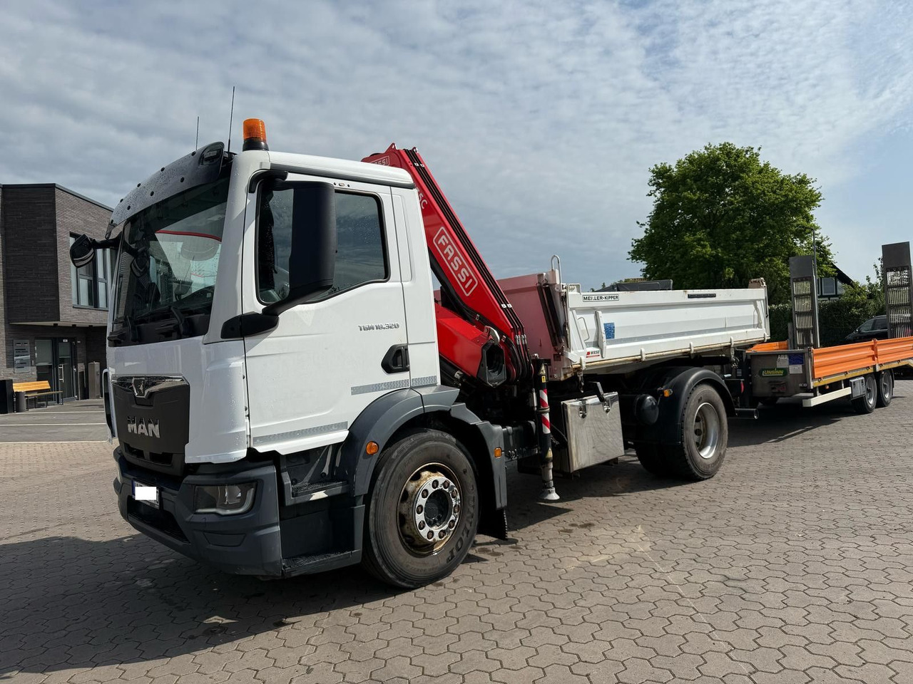 MAN TGM 18.320 4x2 BB mit Kran Fassi F135 Kipper - Tovornjak prekucnik, Tovornjak z dvigalom: slika 2 MAN TGM 18.320 4x2 BB mit Kran Fassi F135 Kipper - Tovornjak prekucnik, Tovornjak z dvigalom: slika 2