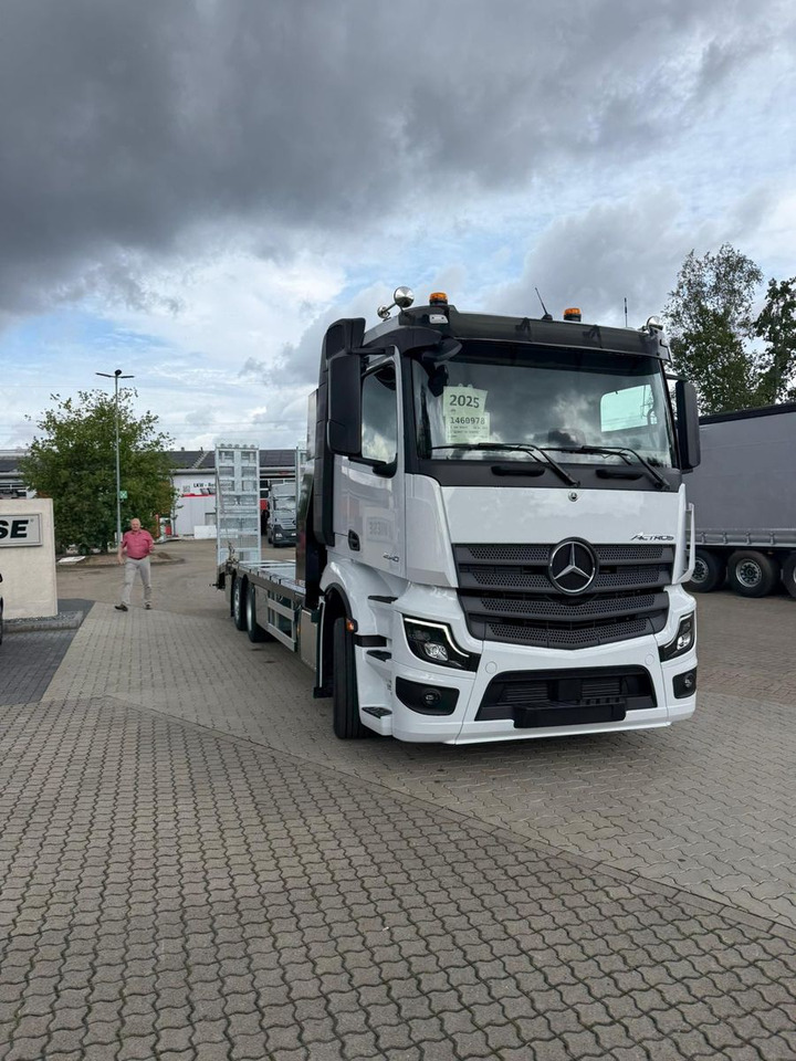 Mercedes-Benz Actros mit Rampen, Maschinentransporter - Vlečno vozilo: slika 5 Mercedes-Benz Actros mit Rampen, Maschinentransporter - Vlečno vozilo: slika 5