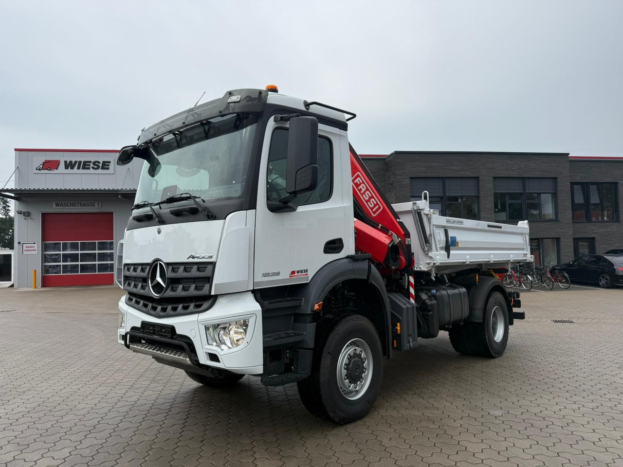 Mercedes-Benz Arocs 1835 4x2 Meiller Fassi F135 Kran Kipper - Tovornjak prekucnik, Tovornjak z dvigalom: slika 1 Mercedes-Benz Arocs 1835 4x2 Meiller Fassi F135 Kran Kipper - Tovornjak prekucnik, Tovornjak z dvigalom: slika 1