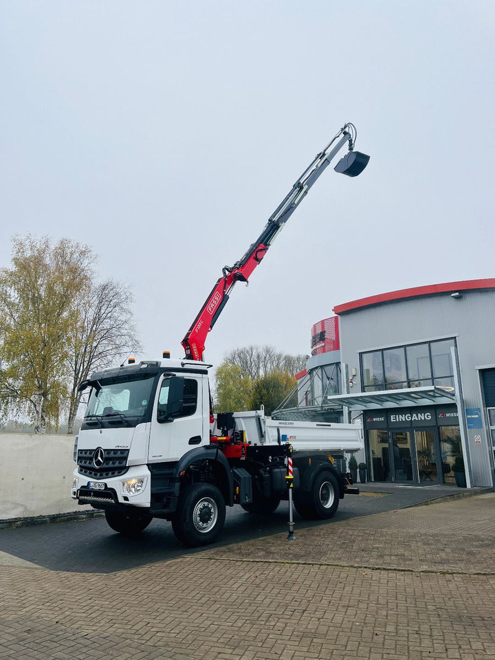 Mercedes-Benz Arocs 1835 4x4 Meiller Fassi F135 Kran Kipper - Tovornjak prekucnik, Tovornjak z dvigalom: slika 3 Mercedes-Benz Arocs 1835 4x4 Meiller Fassi F135 Kran Kipper - Tovornjak prekucnik, Tovornjak z dvigalom: slika 3