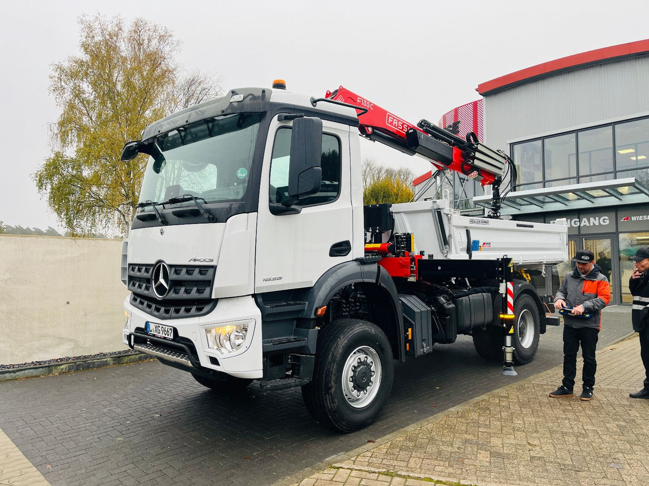 Mercedes-Benz Arocs 1835 4x4 Meiller Fassi Kran Kipper - Tovornjak prekucnik, Tovornjak z dvigalom: slika 1 Mercedes-Benz Arocs 1835 4x4 Meiller Fassi Kran Kipper - Tovornjak prekucnik, Tovornjak z dvigalom: slika 1