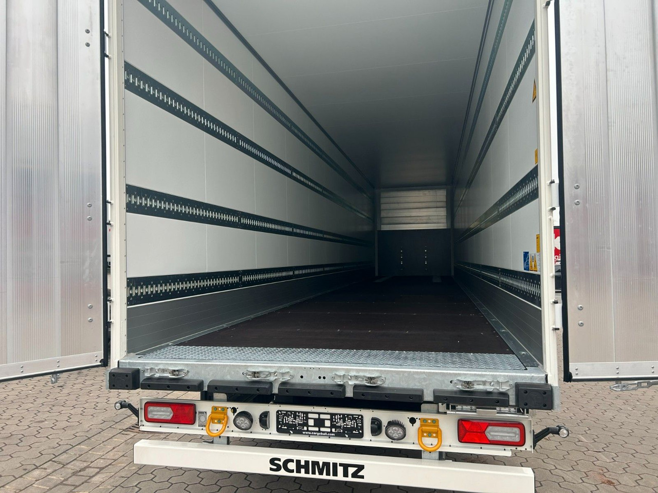 Schmitz Cargobull Mega Koffer - Trockenfrachter FERROPLAST - Polprikolica zabojnik: slika 4 Schmitz Cargobull Mega Koffer - Trockenfrachter FERROPLAST - Polprikolica zabojnik: slika 4