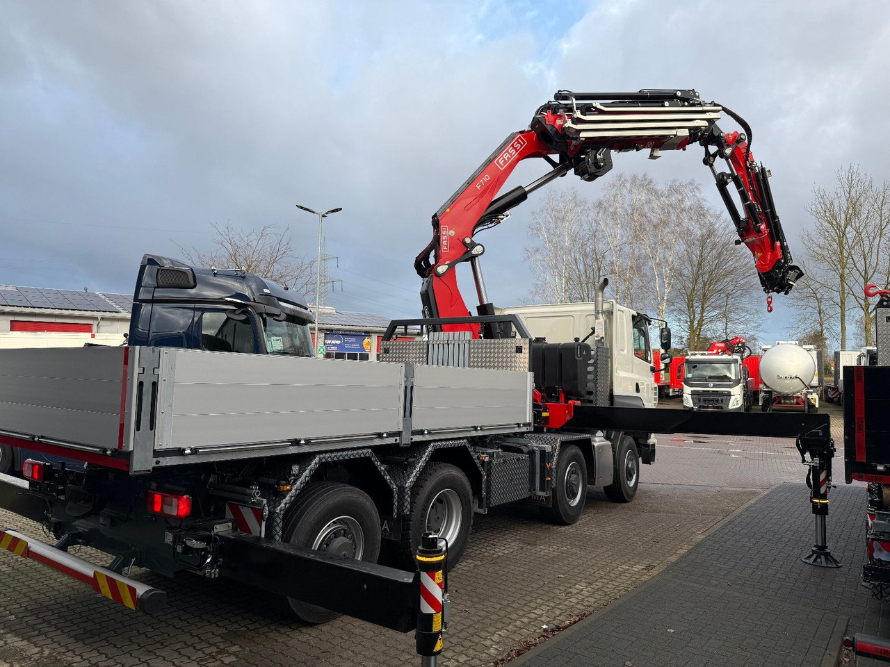 Tatra 41.500 8x8 Phoenix Fassi F710 Kran - Tovornjak s kesonom, Tovornjak z dvigalom: slika 4 Tatra 41.500 8x8 Phoenix Fassi F710 Kran - Tovornjak s kesonom, Tovornjak z dvigalom: slika 4