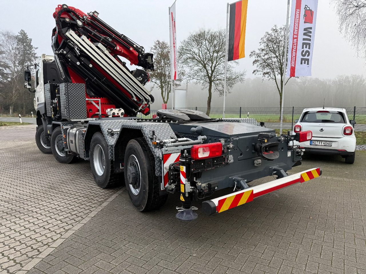Tatra 41.500 8x8 Phoenix Fassi F710 Kran - Tovornjak s kesonom, Tovornjak z dvigalom: slika 4 Tatra 41.500 8x8 Phoenix Fassi F710 Kran - Tovornjak s kesonom, Tovornjak z dvigalom: slika 4