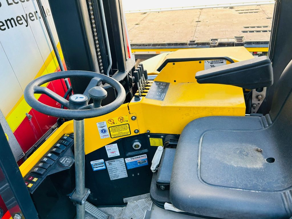 Terberg Kinglifter TKL-S-3x3 1.500 kg - Oprtni viličar: slika 4 Terberg Kinglifter TKL-S-3x3 1.500 kg - Oprtni viličar: slika 4