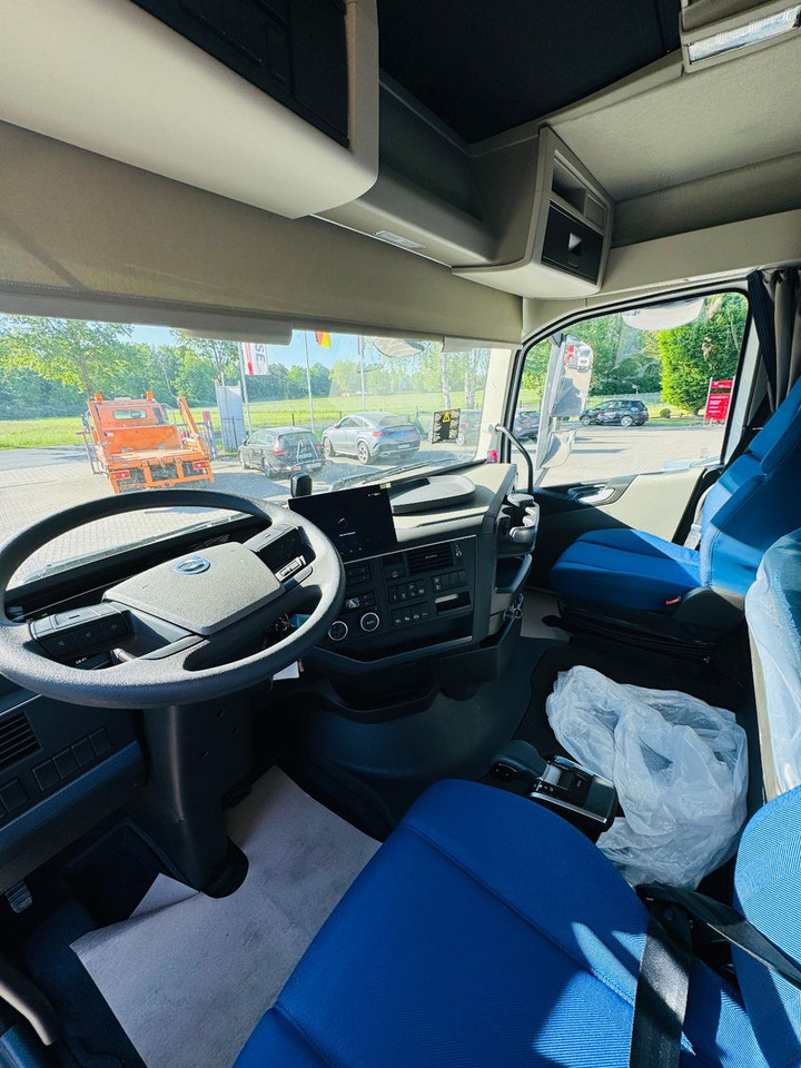 Tovornjak, Tovornjak z dvigalom Volvo FH 500 8x2 mit F710RA.2.27 L426 und V20 Winde: slika 12
