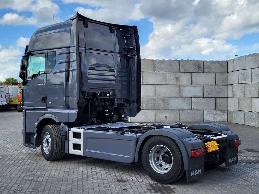 MAN TGX 18.520 GX 4x2 BL SA Euro 6 Sofort Verfügbar - Vlačilec: slika 3 MAN TGX 18.520 GX 4x2 BL SA Euro 6 Sofort Verfügbar - Vlačilec: slika 3