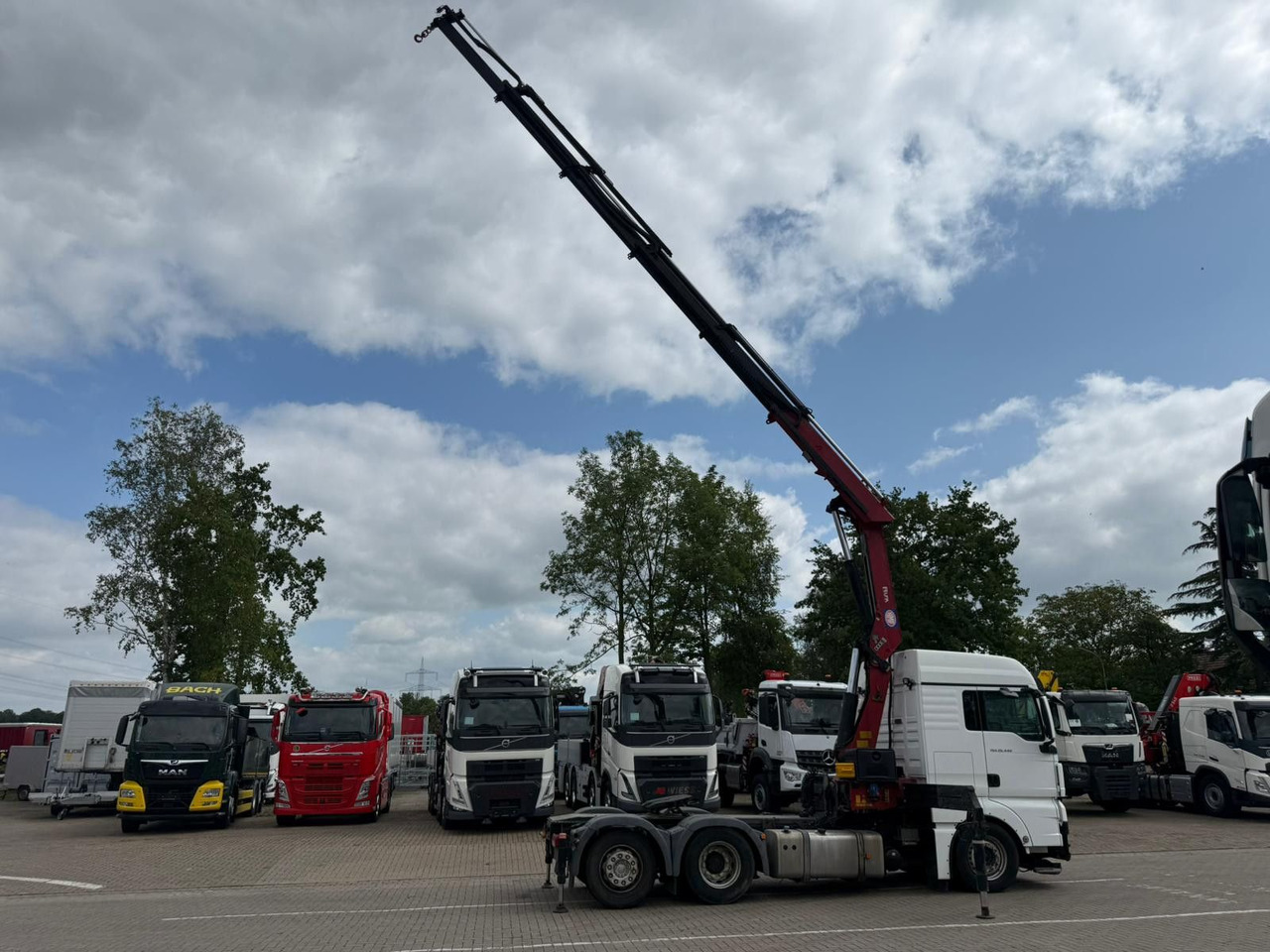 MAN TGX 26.440 6x2 mit HMF 3000-5 Kran TÜV NEU - Vlačilec: slika 3 MAN TGX 26.440 6x2 mit HMF 3000-5 Kran TÜV NEU - Vlačilec: slika 3