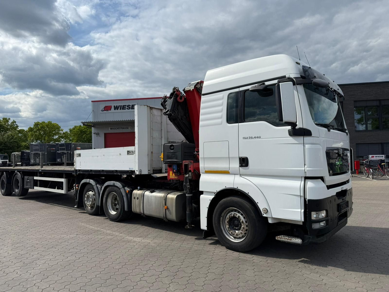 Vlačilec MAN TGX 26.440 6x2 mit HMF 3000-5 Kran TÜV NEU: slika 6