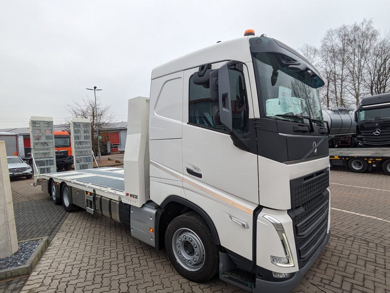 Volvo FH 420 Maschinentransporter Rampennen. - Vlečno vozilo: slika 2 Volvo FH 420 Maschinentransporter Rampennen. - Vlečno vozilo: slika 2