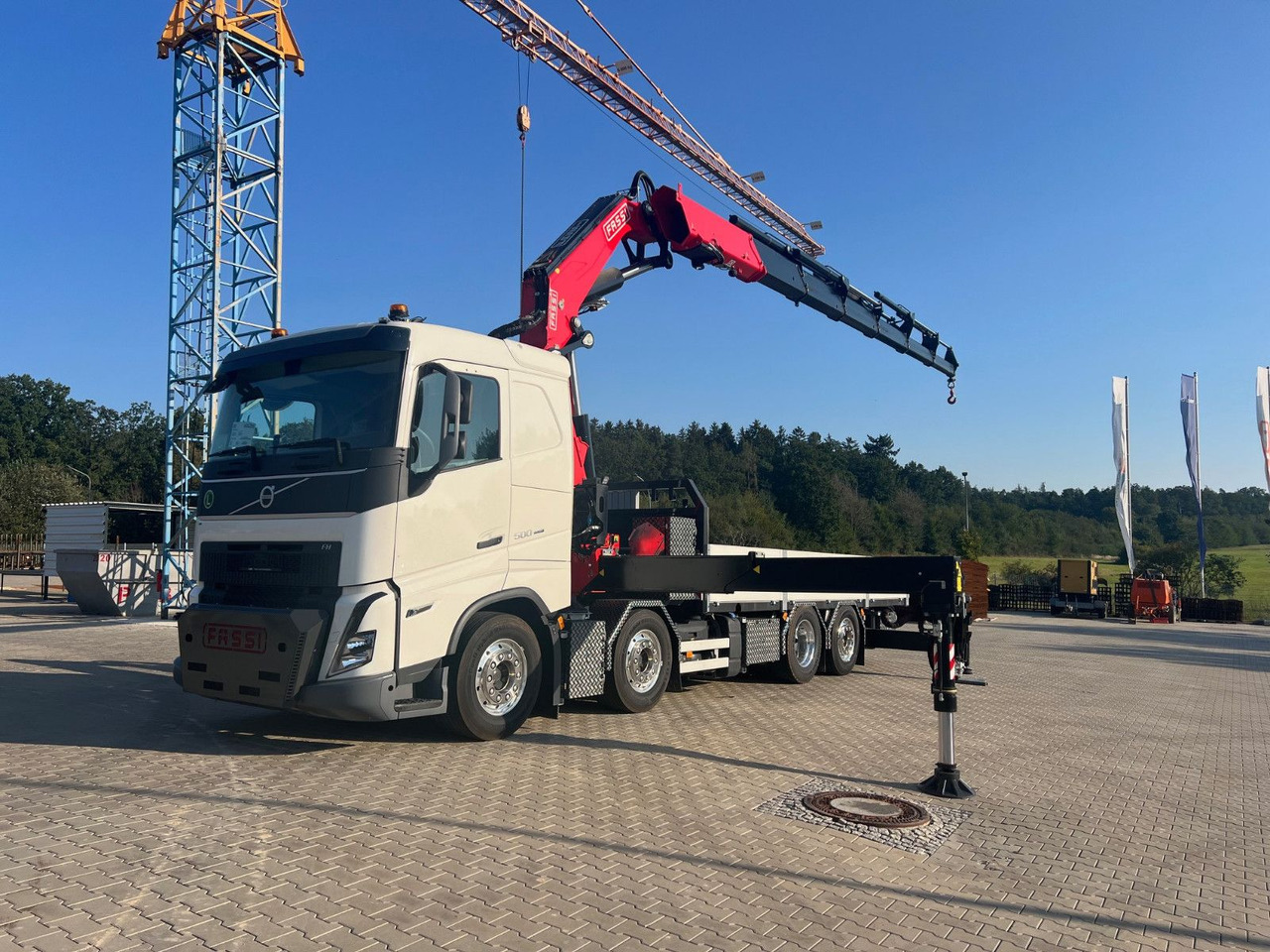 Volvo FH 500 8x2 Kran F710 RA2.26 - Tovornjak z dvigalom: slika 1 Volvo FH 500 8x2 Kran F710 RA2.26 - Tovornjak z dvigalom: slika 1