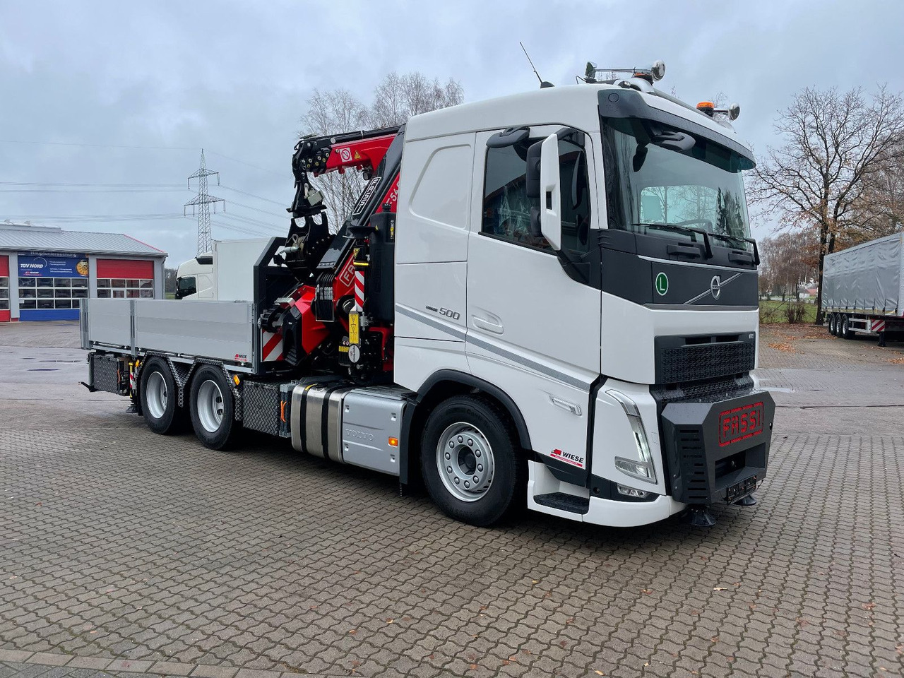 Volvo FH500 6x4 Fassi F545RA 2.27 mit Jib und Winde - Tovornjak z dvigalom: slika 1 Volvo FH500 6x4 Fassi F545RA 2.27 mit Jib und Winde - Tovornjak z dvigalom: slika 1