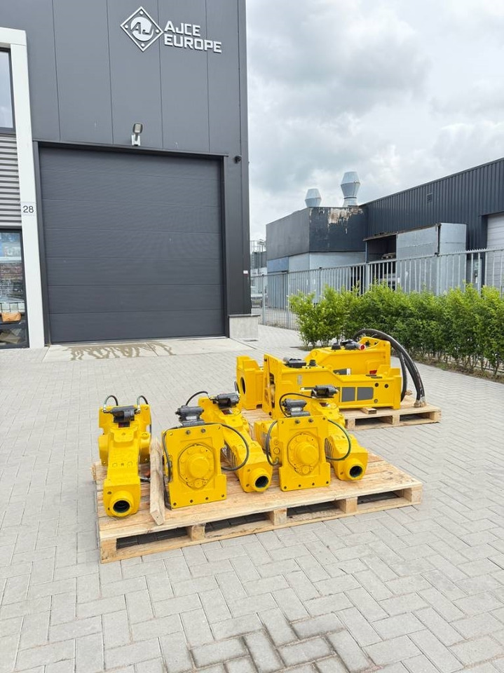 Epiroc Atlas copco SB302 SB 302 Auto Lube - Hidravlično kladivo za Gradbeni stroj: slika 1 Epiroc Atlas copco SB302 SB 302 Auto Lube - Hidravlično kladivo za Gradbeni stroj: slika 1