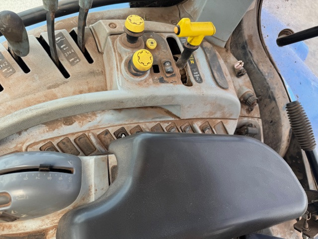 New Holland T7.200 - Traktor: slika 4 New Holland T7.200 - Traktor: slika 4