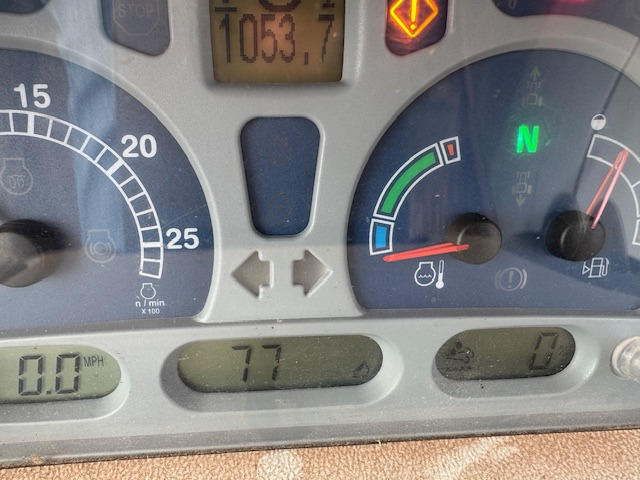 New Holland T7.200 - Traktor: slika 2 New Holland T7.200 - Traktor: slika 2