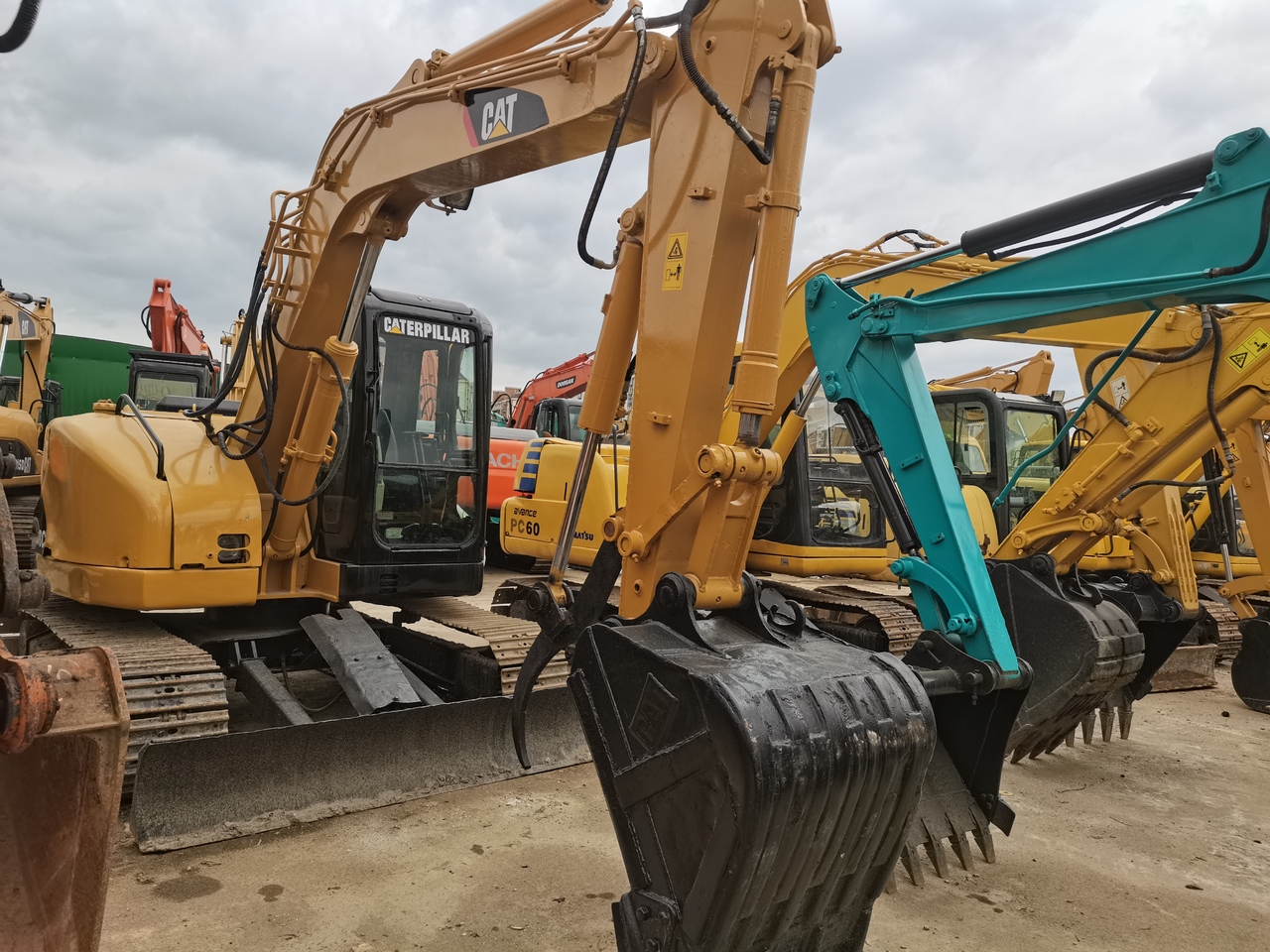 CATERPILLAR 308C - Mini bager: slika 4 CATERPILLAR 308C - Mini bager: slika 4