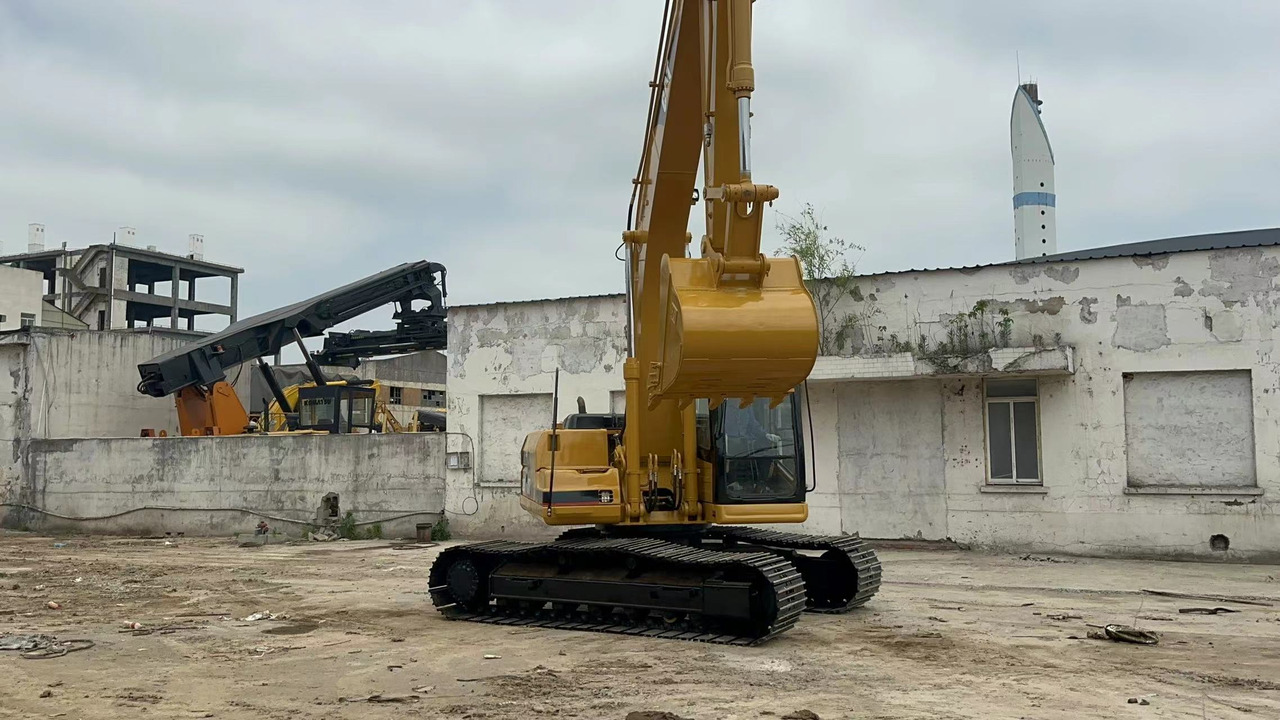 Bager goseničar CATERPILLAR 320BL: slika 6