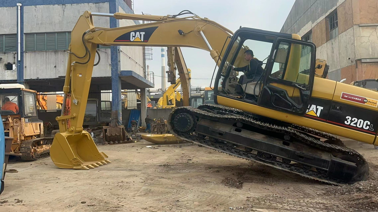 CATERPILLAR 320C - Amfibijski bager: slika 3 CATERPILLAR 320C - Amfibijski bager: slika 3