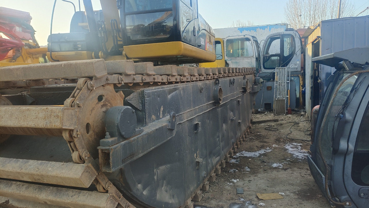 CATERPILLAR 320C - Amfibijski bager: slika 2 CATERPILLAR 320C - Amfibijski bager: slika 2