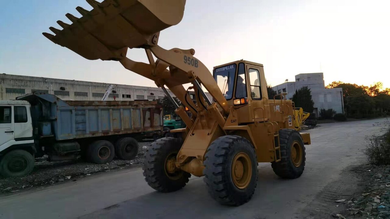CATERPILLAR 950B - Kolesni nakladalec: slika 3 CATERPILLAR 950B - Kolesni nakladalec: slika 3