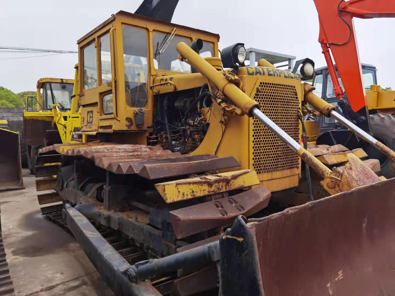 CATERPILLAR D6D - Buldožer: slika 4 CATERPILLAR D6D - Buldožer: slika 4