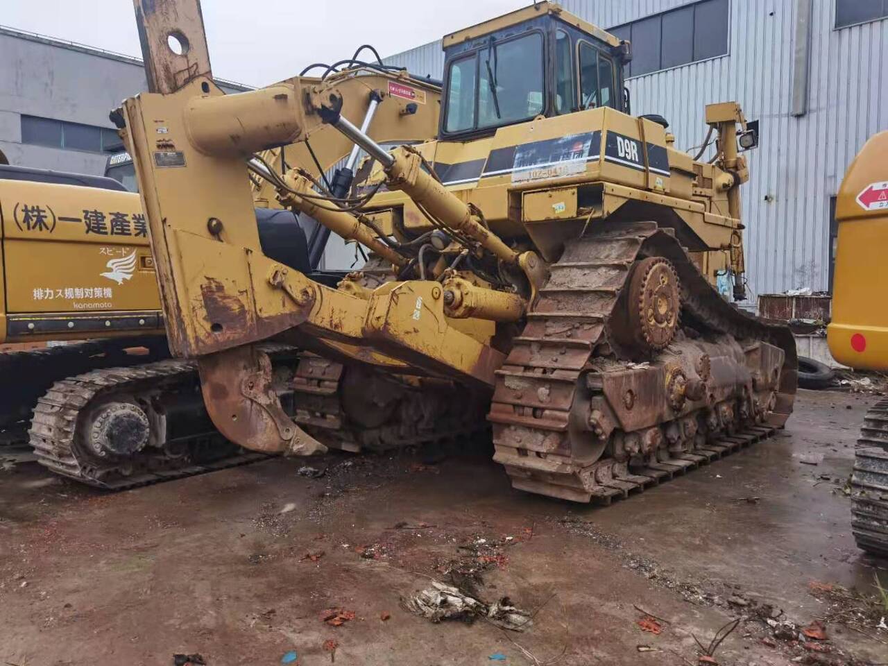 CATERPILLAR D9R - Buldožer: slika 1 CATERPILLAR D9R - Buldožer: slika 1