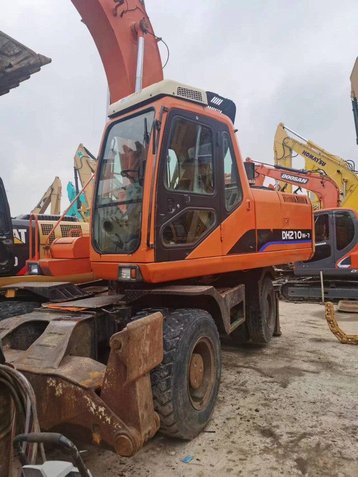 DOOSAN DH210W-7 - Bager na kolesih: slika 3 DOOSAN DH210W-7 - Bager na kolesih: slika 3