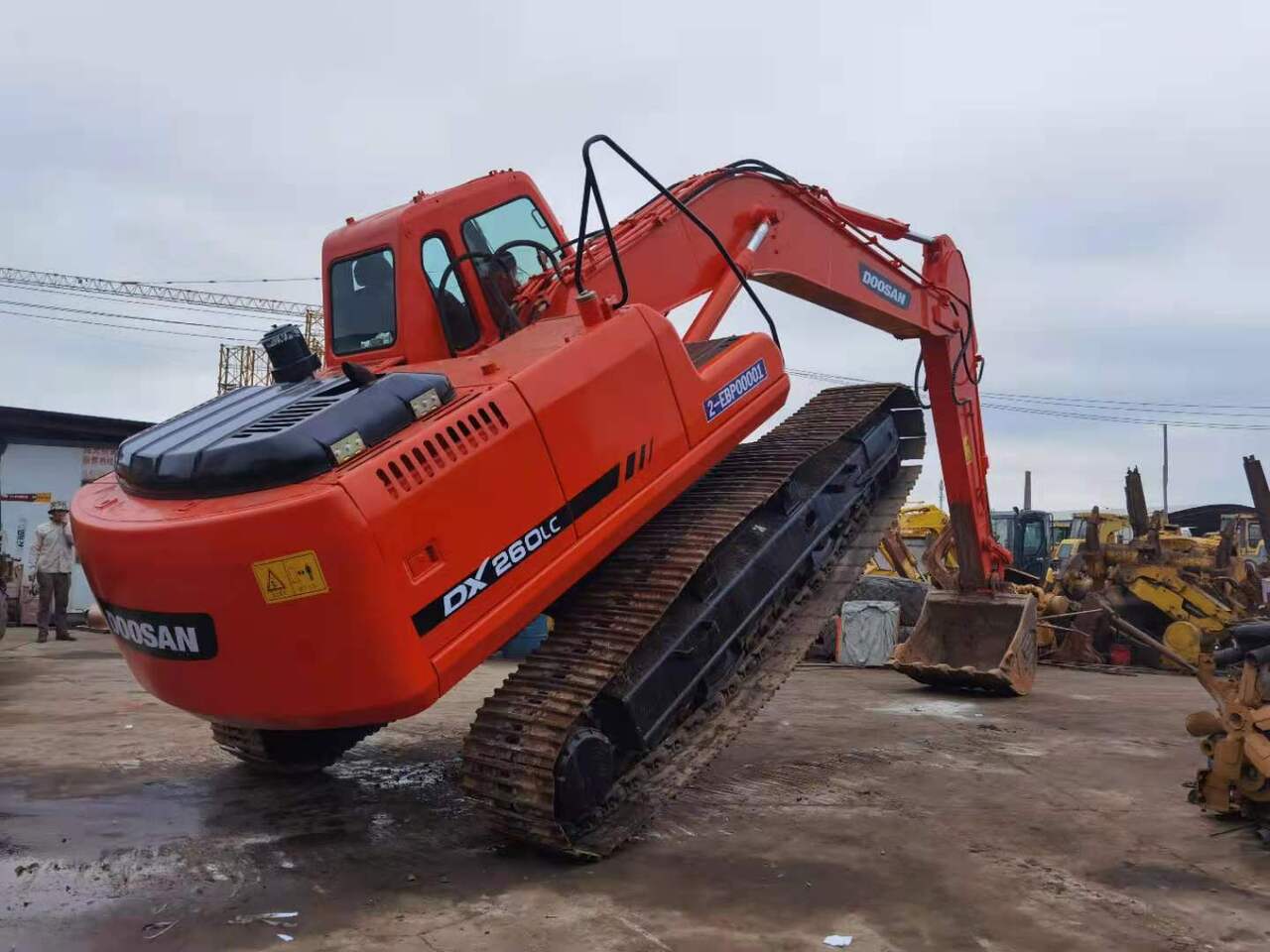 DOOSAN DX260 - Bager goseničar: slika 3 DOOSAN DX260 - Bager goseničar: slika 3