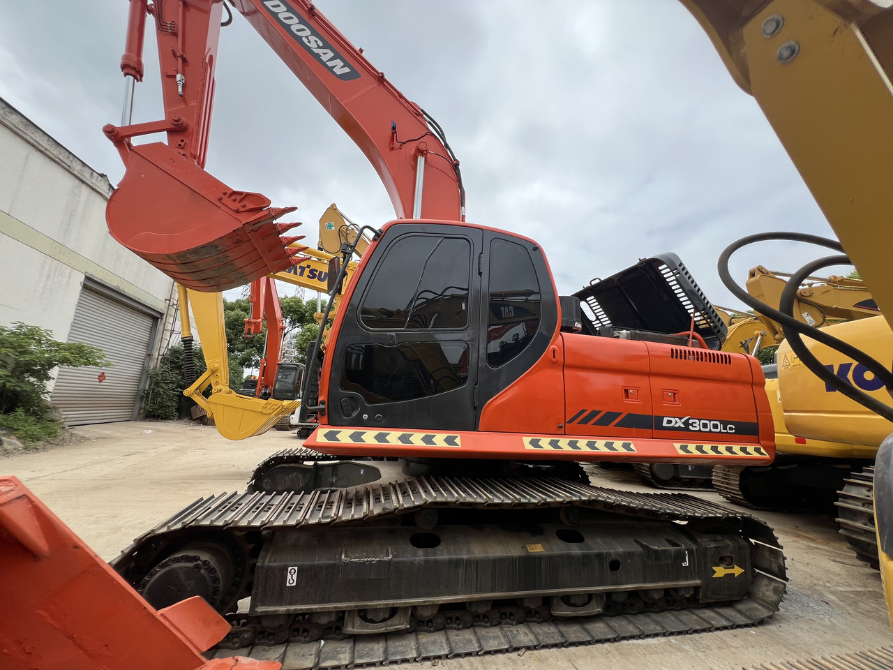 DOOSAN DX300 LC-7 - Bager goseničar: slika 1 DOOSAN DX300 LC-7 - Bager goseničar: slika 1