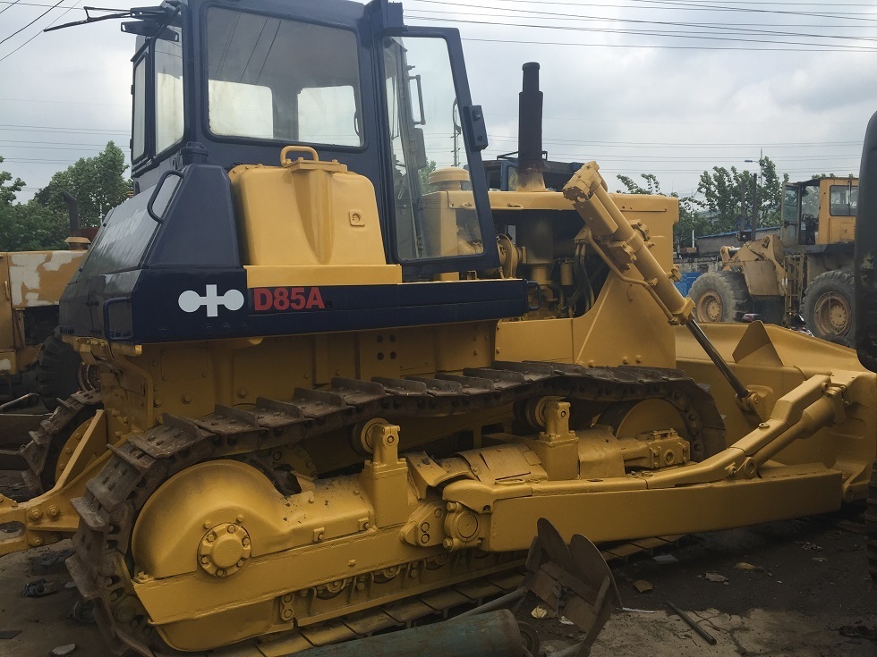 KOMATSU D85A - Buldožer: slika 1 KOMATSU D85A - Buldožer: slika 1
