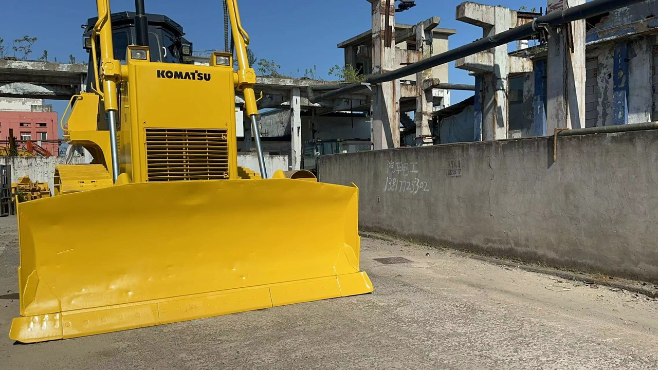 KOMATSU D85ESS-2 - Buldožer: slika 4 KOMATSU D85ESS-2 - Buldožer: slika 4