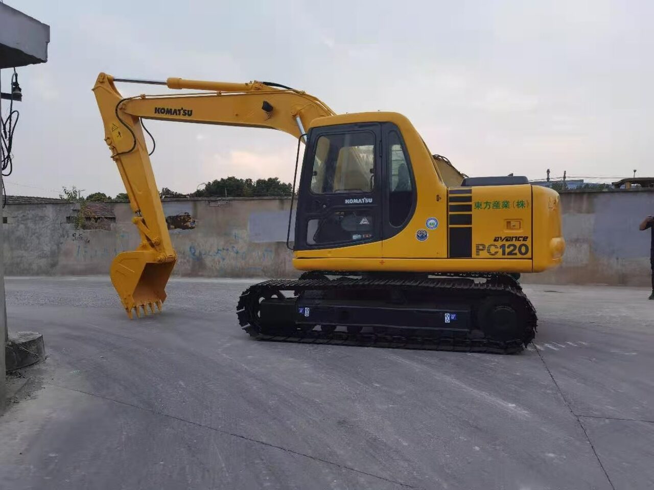 KOMATSU PC120-6 - Bager goseničar: slika 2 KOMATSU PC120-6 - Bager goseničar: slika 2