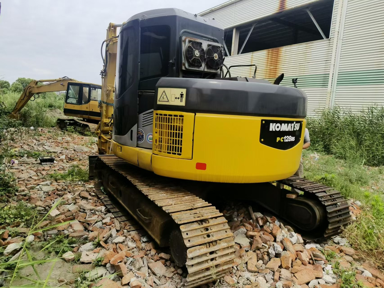 KOMATSU PC128US - Bager goseničar: slika 2 KOMATSU PC128US - Bager goseničar: slika 2