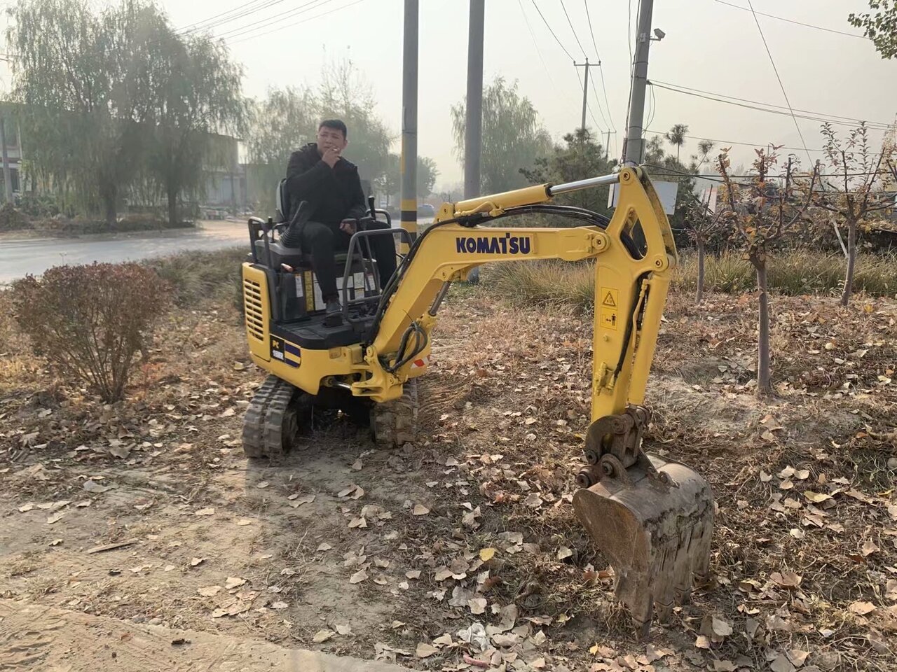 KOMATSU PC18MR - Bager goseničar: slika 1 KOMATSU PC18MR - Bager goseničar: slika 1