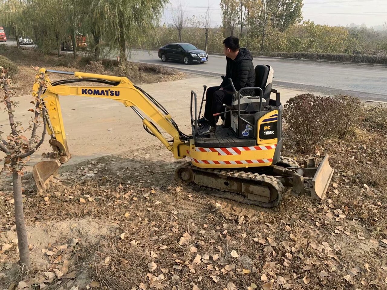 KOMATSU PC18MR - Bager goseničar: slika 3 KOMATSU PC18MR - Bager goseničar: slika 3