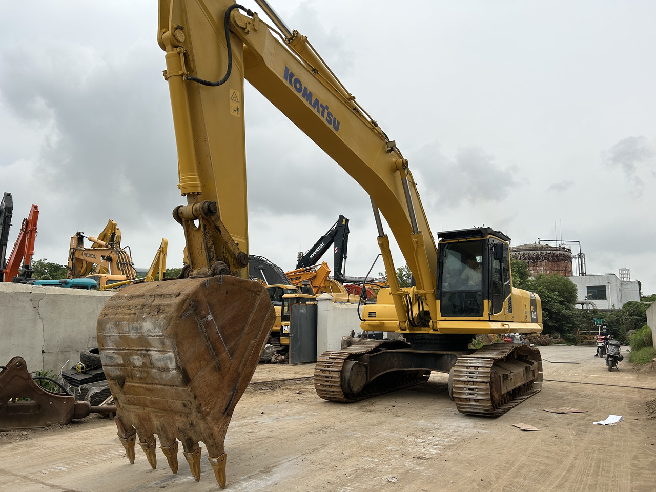 KOMATSU PC400-8 - Bager goseničar: slika 5 KOMATSU PC400-8 - Bager goseničar: slika 5