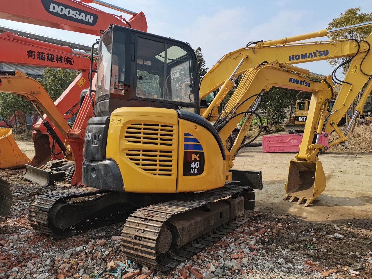 KOMATSU PC40MR - Mini bager: slika 3 KOMATSU PC40MR - Mini bager: slika 3