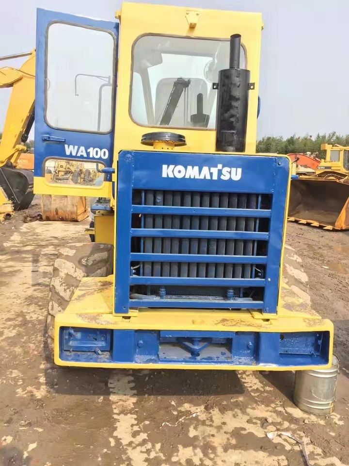 KOMATSU WA100 - Kolesni nakladalec: slika 4 KOMATSU WA100 - Kolesni nakladalec: slika 4