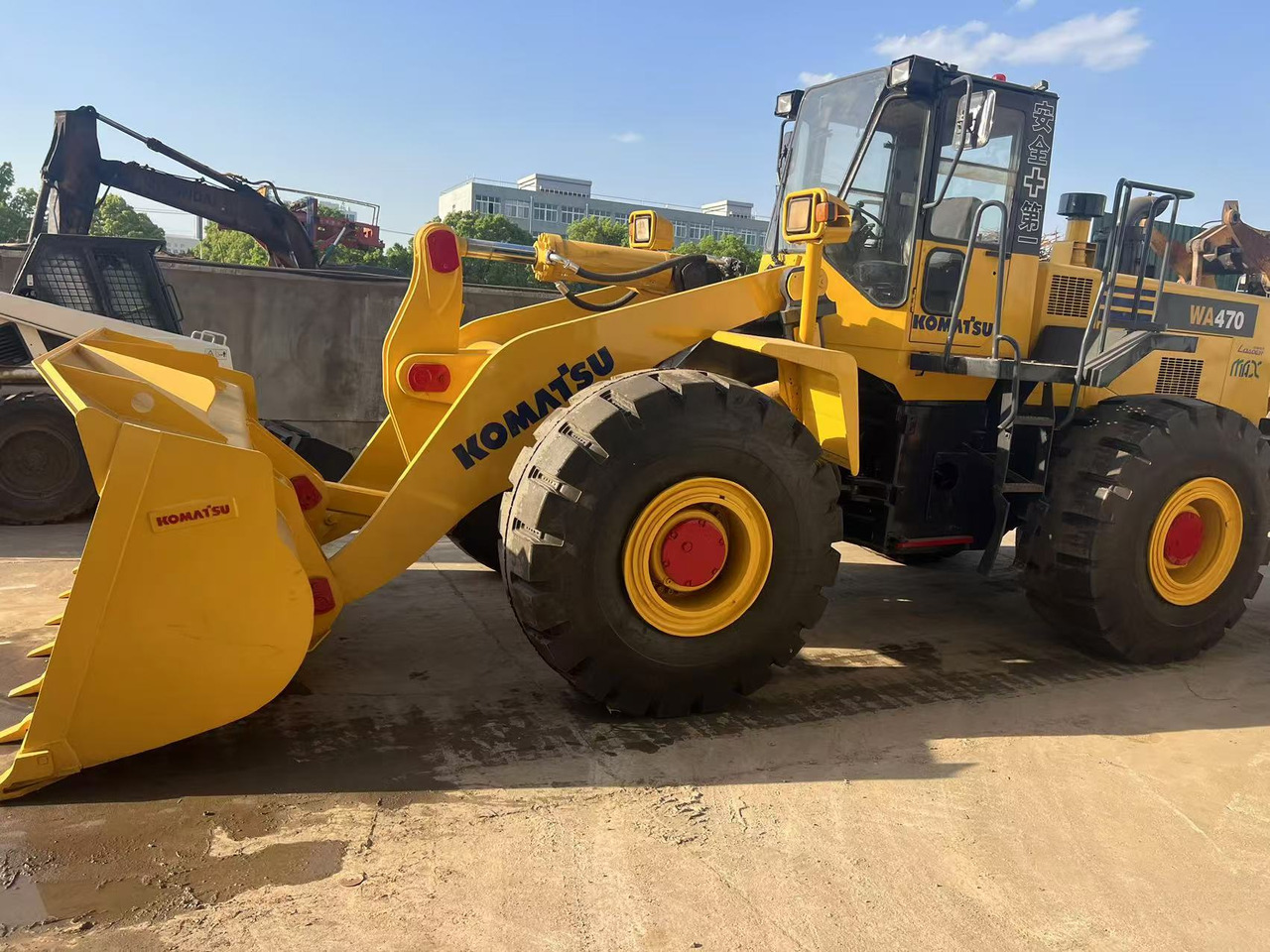 Komatsu WA470-3 - Kolesni nakladalec: slika 1 Komatsu WA470-3 - Kolesni nakladalec: slika 1