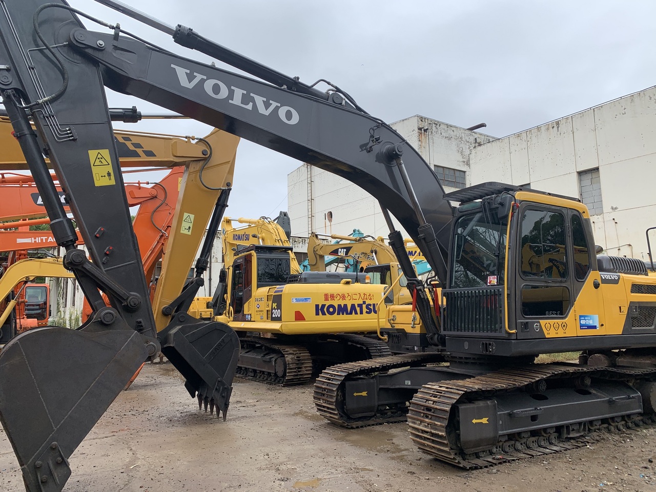 VOLVO EC200DL - Bager goseničar: slika 3 VOLVO EC200DL - Bager goseničar: slika 3
