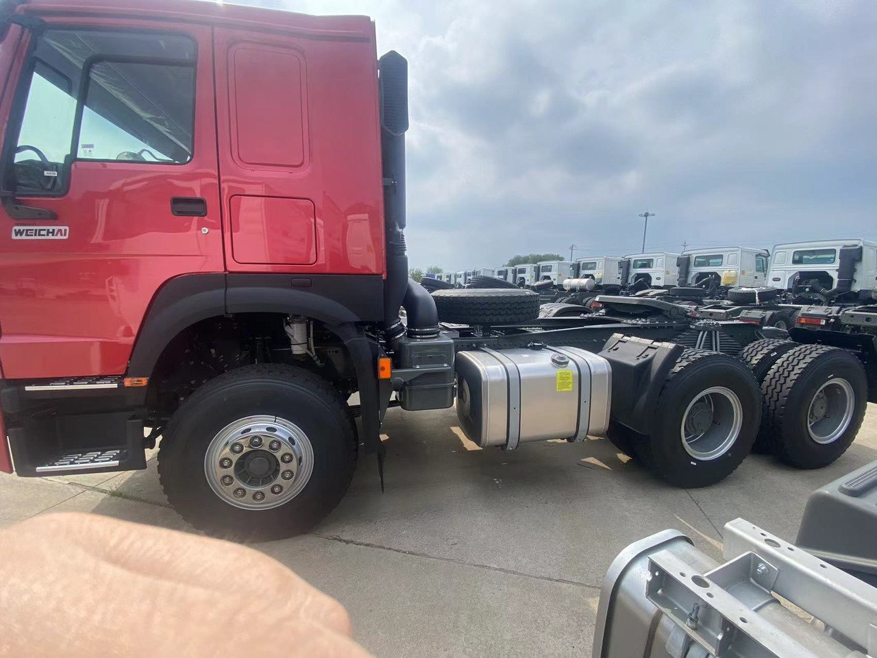 SINOTRUK 6x4 - Vlačilec: slika 2 SINOTRUK 6x4 - Vlačilec: slika 2
