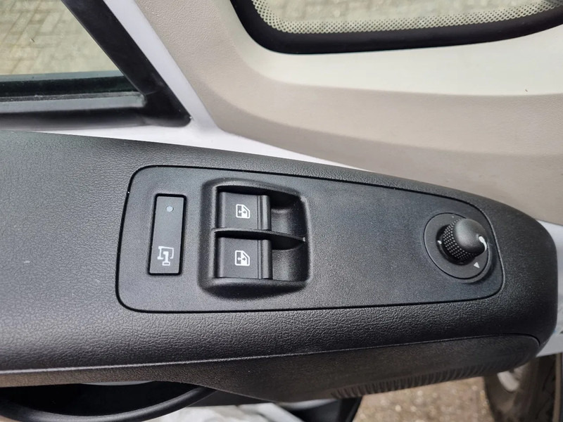 Hladilno vozilo Fiat Ducato Maxi 2.3 JTD Koelwagen Multitemp Xarios 350MT ST 230V: slika 16
