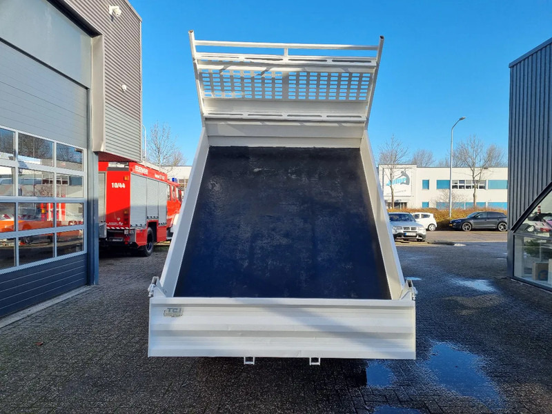 Iveco Daily 35C18 3.0D Kipper Hi-Matic Euro 6 GVW 3500 kg - Dostavno vozilo prekucnik: slika 4 Iveco Daily 35C18 3.0D Kipper Hi-Matic Euro 6 GVW 3500 kg - Dostavno vozilo prekucnik: slika 4