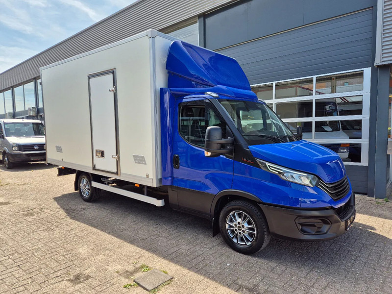 Iveco Daily 35S18 3.0D Koffer/ Xenon/ Airco - Dostavno vozilo z zabojnikom: slika 1 Iveco Daily 35S18 3.0D Koffer/ Xenon/ Airco - Dostavno vozilo z zabojnikom: slika 1