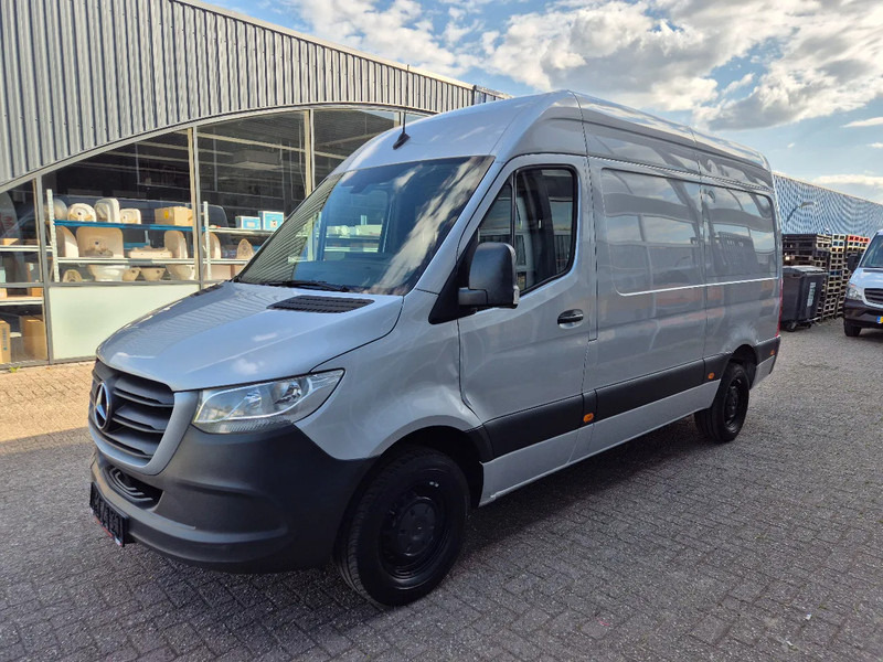 Mercedes-Benz Sprinter 316 CDI L2H2 RWD Euro 6C/ Airco/ Navi - Furgon: slika 4 Mercedes-Benz Sprinter 316 CDI L2H2 RWD Euro 6C/ Airco/ Navi - Furgon: slika 4