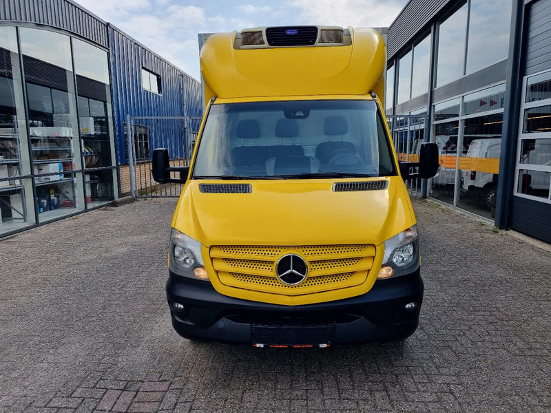 Mercedes-Benz Sprinter 516 CDI koelkoffer Carrier Pulsor 400 MT ST 380V Euro 6 - Hladilno vozilo: slika 3 Mercedes-Benz Sprinter 516 CDI koelkoffer Carrier Pulsor 400 MT ST 380V Euro 6 - Hladilno vozilo: slika 3